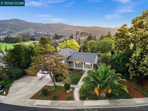 5129 Heavenly Ridge Ln, Richmond, CA, 94803 | Card Image