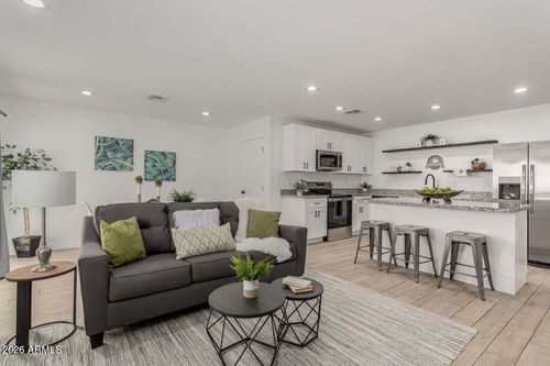 5236 S 13th Pl, Phoenix, AZ, 85040-3208 | Card Image