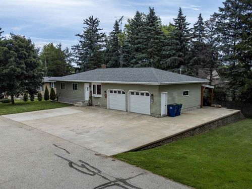 209 Main Street, MOUNT CALVARY, WI, 53057 | Card Image