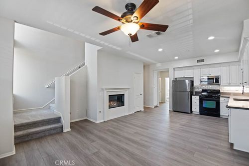 297 Tustin Field, Tustin, CA, 92782 | Card Image