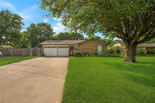 508 Deer Creek Rd, Everman, TX, 76140-4706 | Card Image