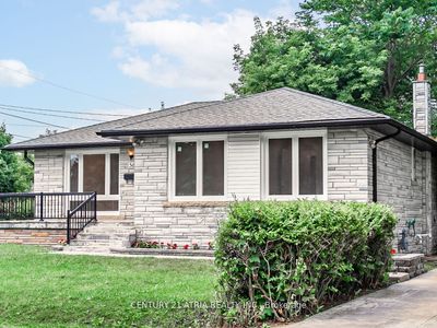 56 Millerdale Ave, House other with 3 bedrooms, 2 bathrooms and 2 parking in Richmond Hill ON | Image 3