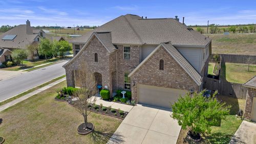 109 Wake Grv, Buda, TX, 78610-3852 | Card Image