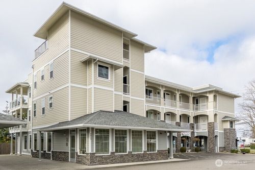 unit-207-4823 Alderson Rd, Blaine, WA, 98230-9811 | Card Image
