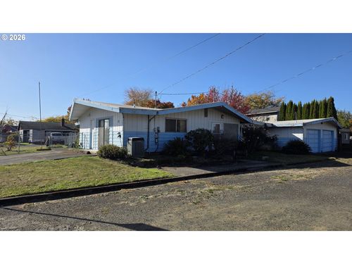 575 N 9th St, Harrisburg, OR, 97446 | Card Image