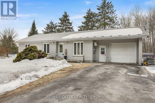 658 Boundary Rd, Alfred, ON, K0B1A0 | Card Image