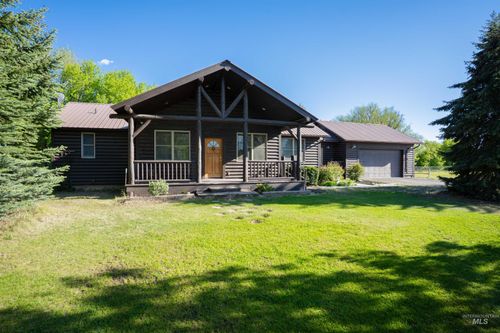 201 N Grape St, Shoshone, ID, 83352-5225 | Card Image