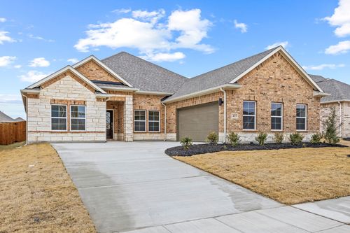 413 Llano Ln, Red Oak, TX, 75154-1673 | Card Image