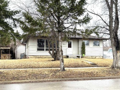 4812 47 Ave, Forestburg, AB, T0B1N0 | Card Image