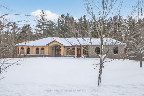 104 Sentinel Pine Way, Carp, ON, K0A1L0 | Card Image