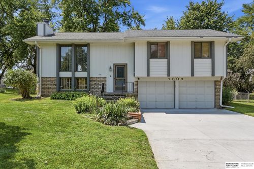 7609 Emiline Street, La Vista, NE, 68128 | Card Image