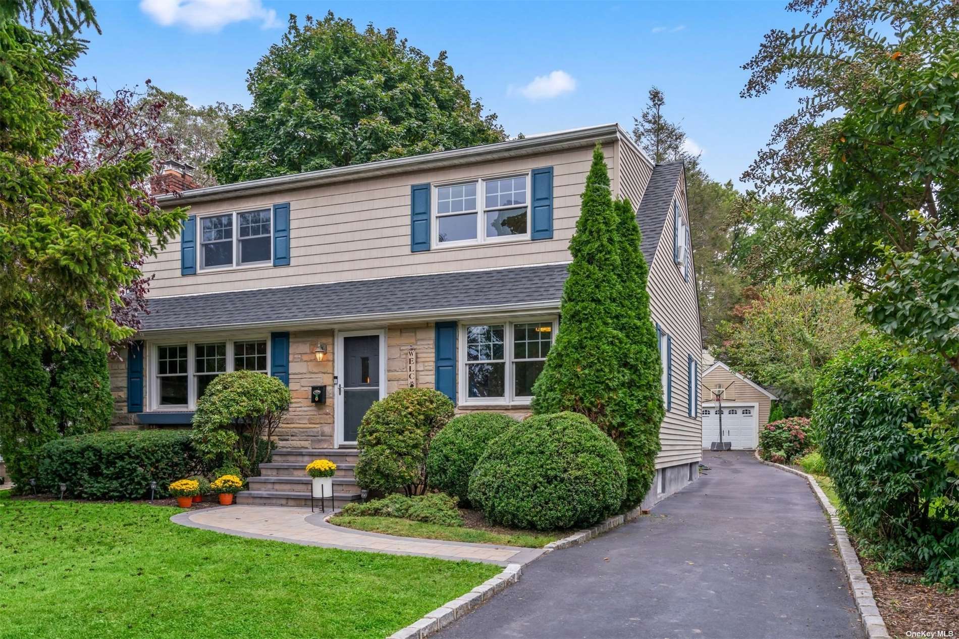 Fairmount St, Huntington, NY 11743