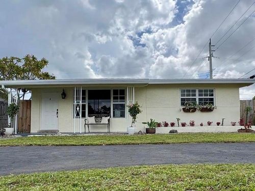 2441 Gulfstream Dr, Miramar, FL, 33023-3536 | Card Image