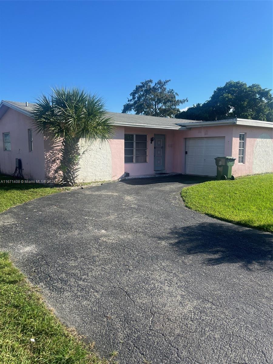 3rd St, Pembroke Pines, FL 33024