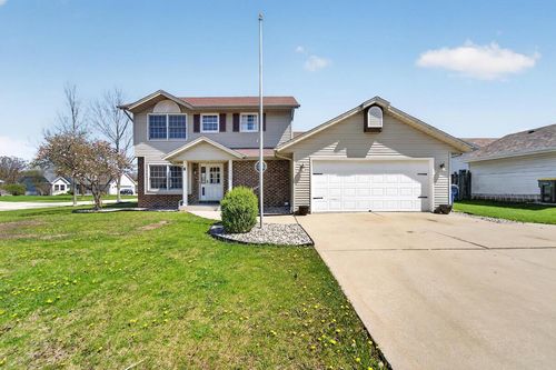 10550 S Peggy Drive, Oak Creek, WI, 53154 | Card Image