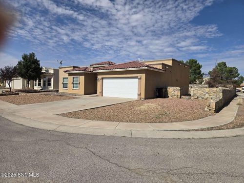 608 Missy Ct, Sunland Park, NM, 88008-9134 | Card Image