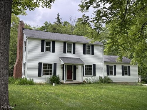 7465 Valerie Ln, Hudson, OH, 44236-1843 | Card Image