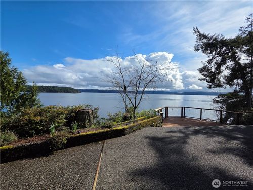 81 Wa Wa Point Pl, Brinnon, WA, 98320-9581 | Card Image