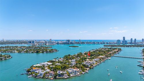 116 W 1st Ct, Miami Beach, FL, 33139-5105 | Card Image