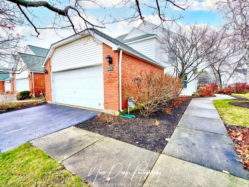 108 Hemstead Street, Lake Bluff, IL, 60044 | Card Image