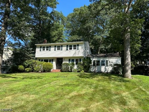 99 Exeter Dr, Berkeley Heights, NJ, 07922-1747 | Card Image