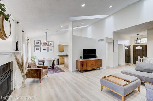 288 Edington Cir, Canton, MI, 48187-5056 | Card Image