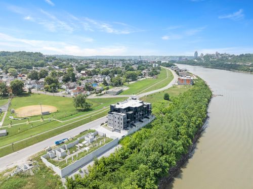 203-745 Manhattan Blvd, Dayton, KY, 41074-2010 | Card Image