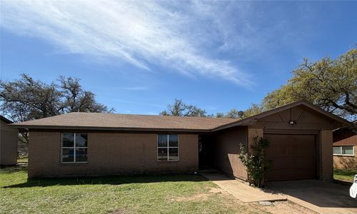 1206 Westland Ave, Ranger, TX, 76470-1030 | Card Image