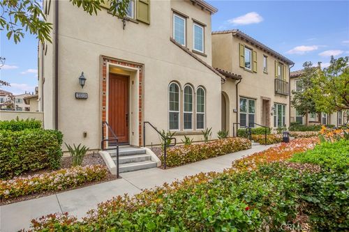 20310 Paseo Los Arcos, Porter Ranch, CA, 91326-4324 | Card Image