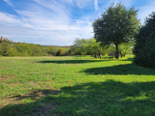 9212 E Par View Cir, Cedar Hill, TX, 75104-6903 | Card Image