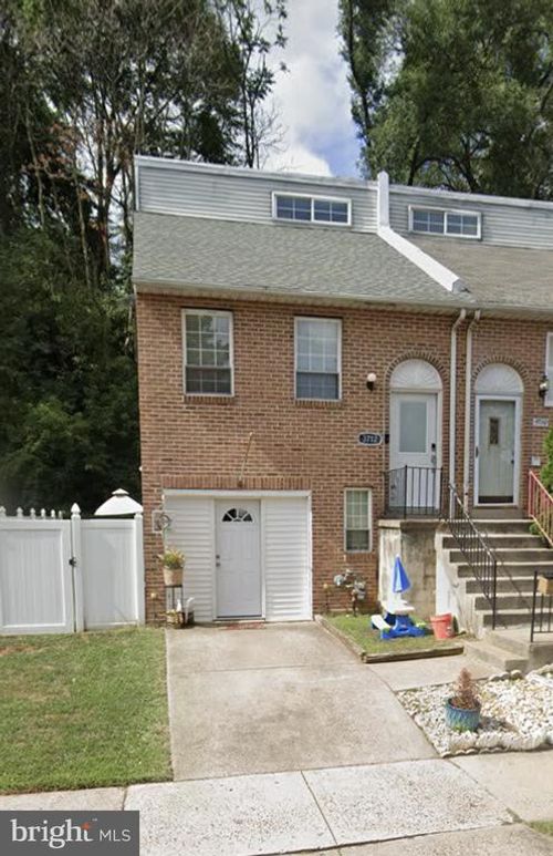 3712 Vale Ln, PHILADELPHIA, PA, 19114-1949 | Card Image