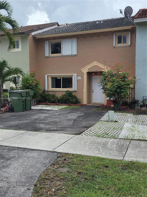 1084 Se 13th Ave, Homestead, FL, 33035-2025 | Card Image