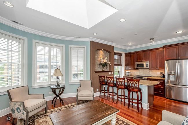 APT-3W - 913 W Belle Plaine Ave, Home with 2 bedrooms, 2 bathrooms and 1 parking in CHICAGO IL | Image 5