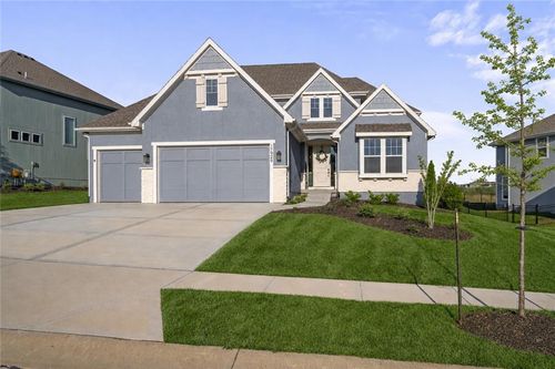 17929 Manor St, Overland Park, KS, 66085-4401 | Card Image