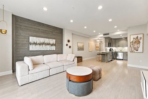 51-206 Shearwater Ct, Jersey City, NJ, 07305-5420 | Card Image