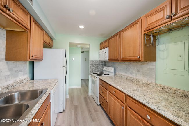 224 - 4700 Ocean Beach Blvd, Condo with 2 bedrooms, 2 bathrooms and null parking in Cocoa Beach FL | Image 9