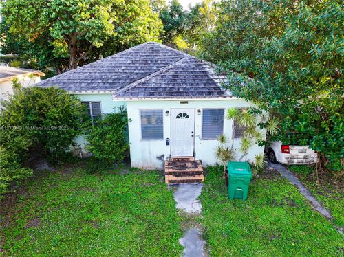 1770 Nw 55th Ter, Miami, FL, 33142-3042 | Card Image