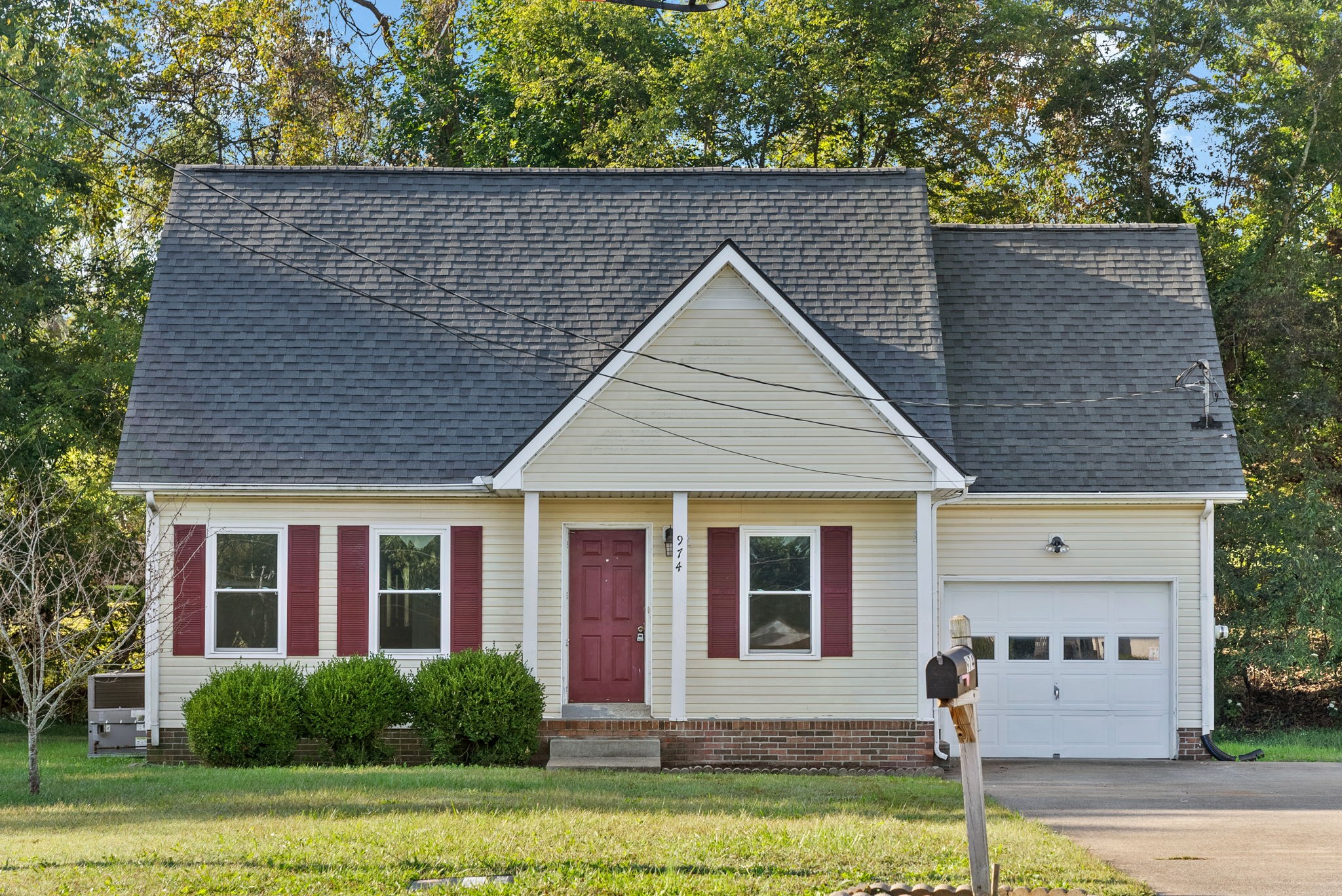 Roedeer Dr, Clarksville, TN 37042