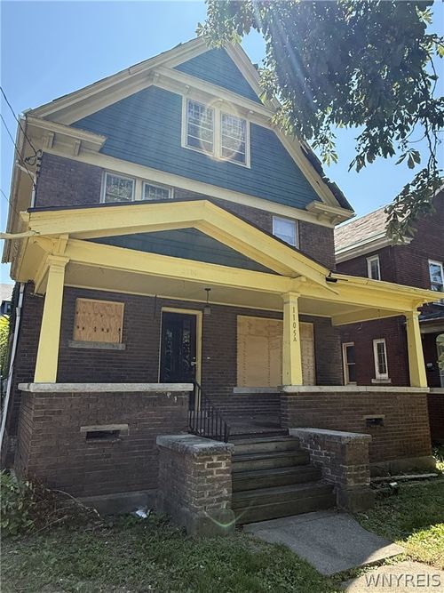 1105 Cleveland Ave, Niagara Falls, NY, 14305-2711 | Card Image
