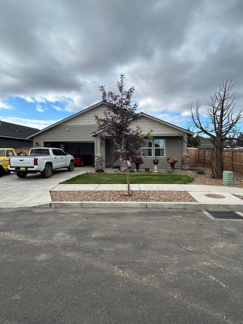 3154 Nw Cedar Avenue, Redmond, OR, 97756 | Card Image