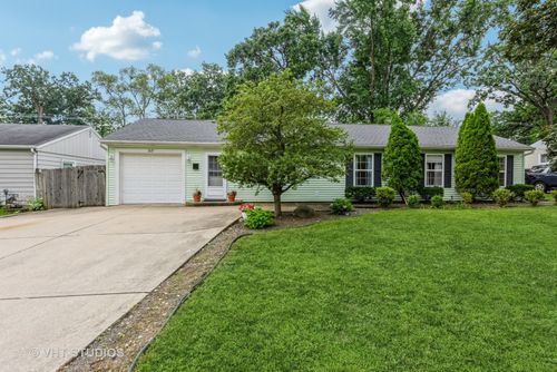 317 Grove St, Mundelein, IL, 60060-2809 | Card Image