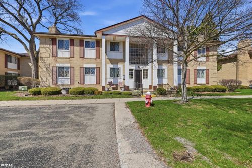 29225 Hayes Rd, Warren, MI, 48088-4059 | Card Image