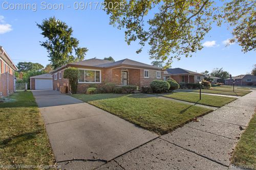 15421 Park St, Oak Park, MI, 48237-1996 | Card Image