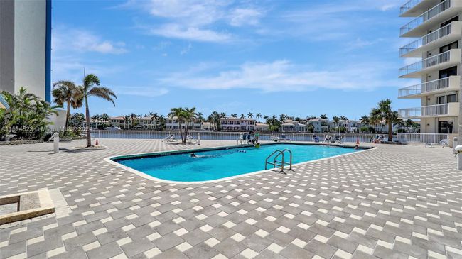 12H - 1500 S Ocean Dr, Condo with 2 bedrooms, 2 bathrooms and null parking in Hollywood FL | Image 27