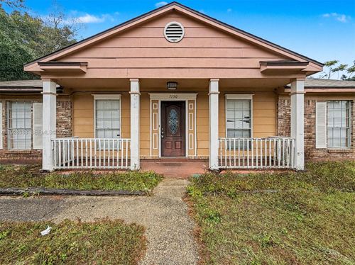 7150 Santa Barbara St, Pensacola, FL, 32526-3682 | Card Image