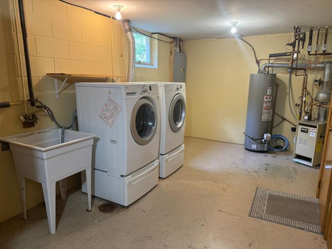 Laundry Room | Image 24