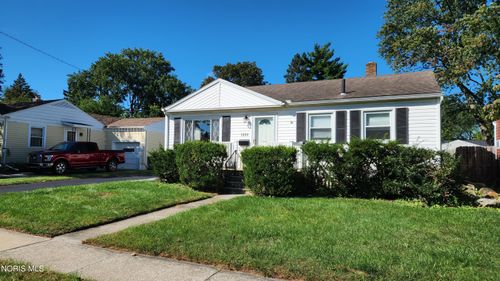 1133 Holgate Ave, Maumee, OH, 43537-2906 | Card Image