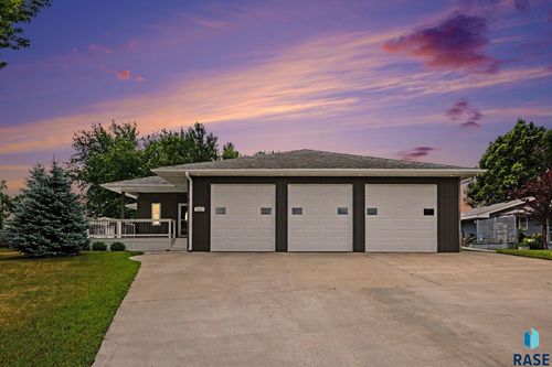 218 Douglas Blvd Boulevard, Baltic, SD, 57003 | Card Image