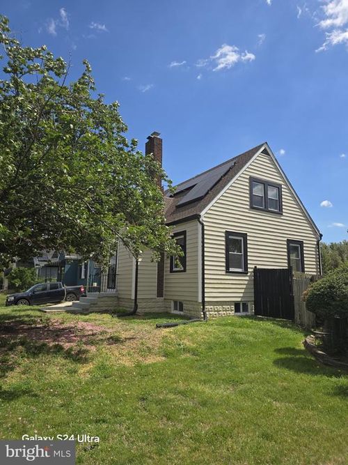 4615 Boosa St, Capitol Heights, MD, 20743-5276 | Card Image