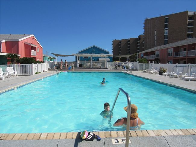 More pool! | Image 6